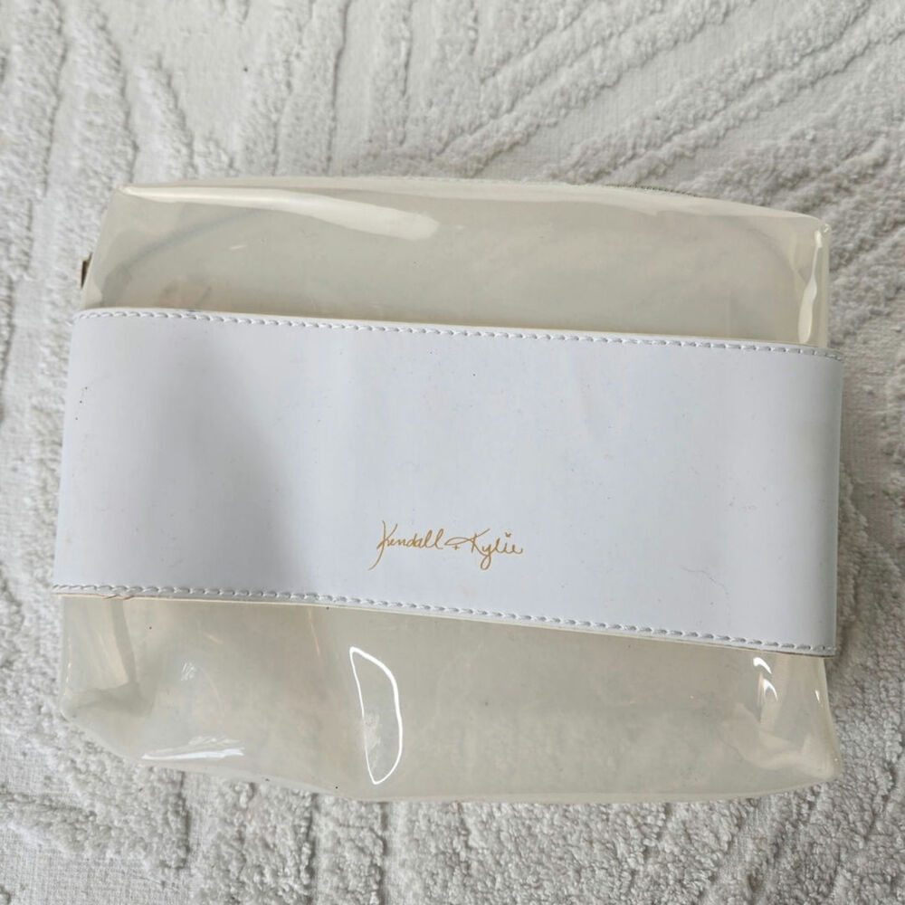 Kendall & Kylie NWT Cosmetics Makeup Travel Zip Pouch Creamy White - Picture 3 of 15